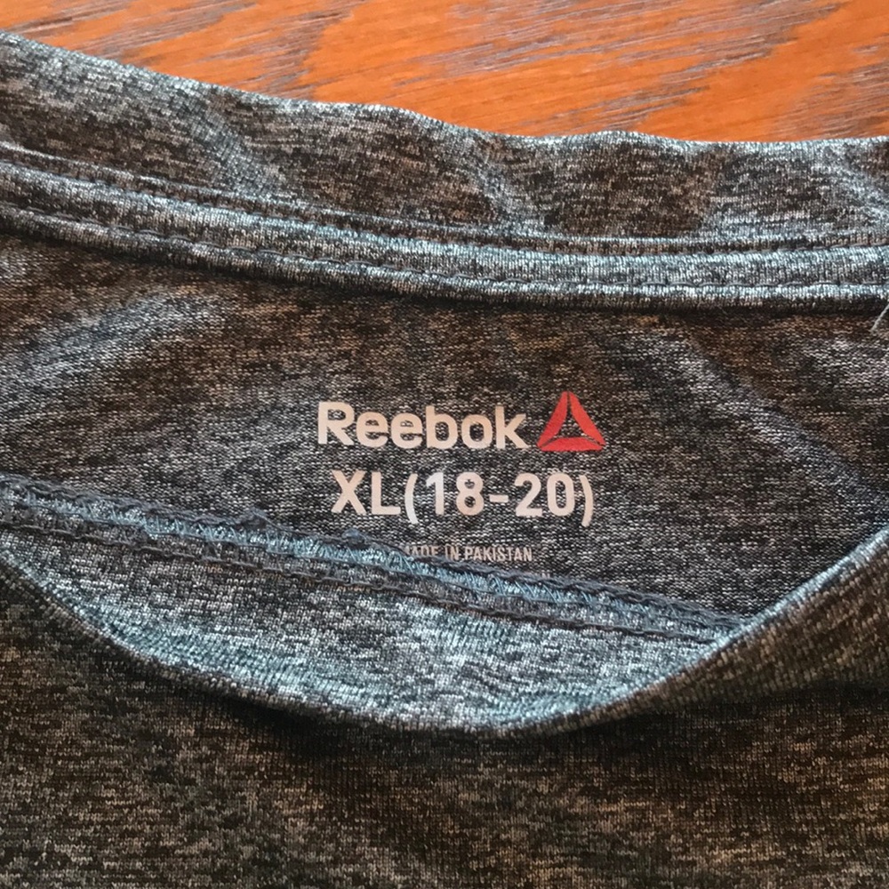 Long sleeve Tee Shirts - Picture 4 of 5